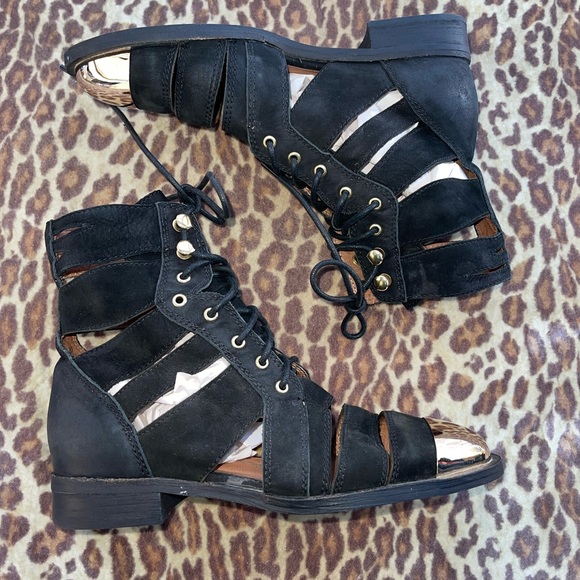 Jeffrey Campbell slashed boots - Picture 5 of 6